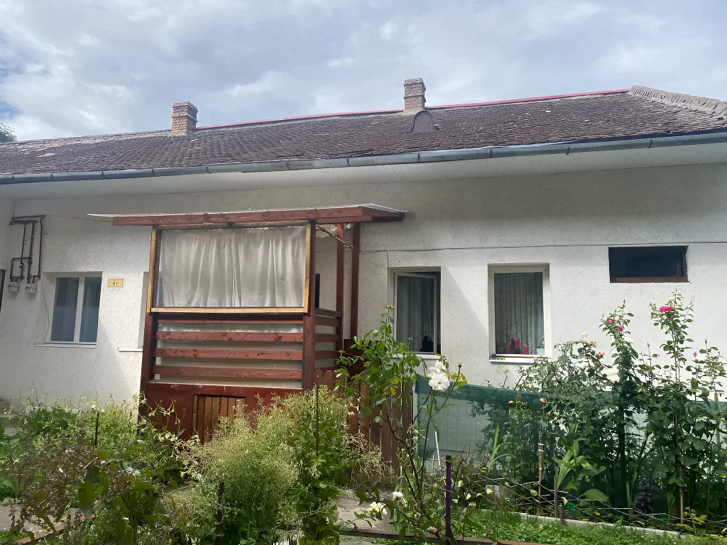 vanzare casa batraneasca alba de renovat in Târgu Mureș Mureș
